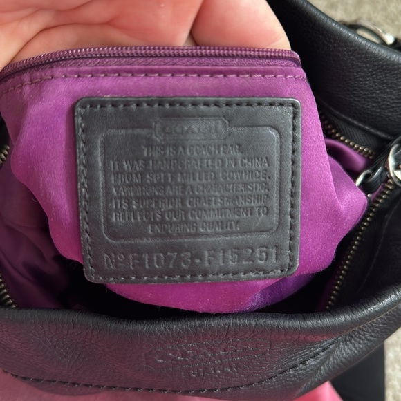 Coach leather purse - Picture 4 of 5